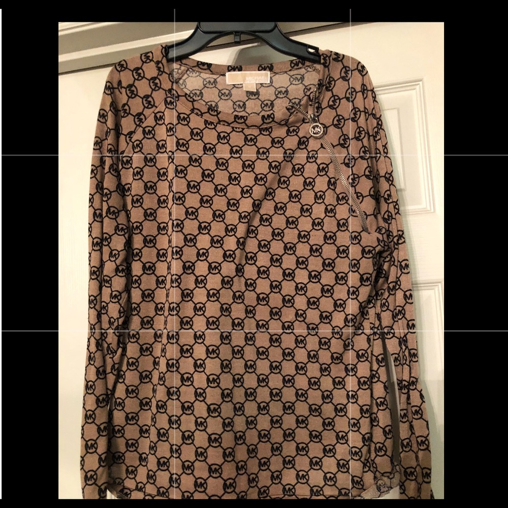 Micheal Kors mk logo top with zipper